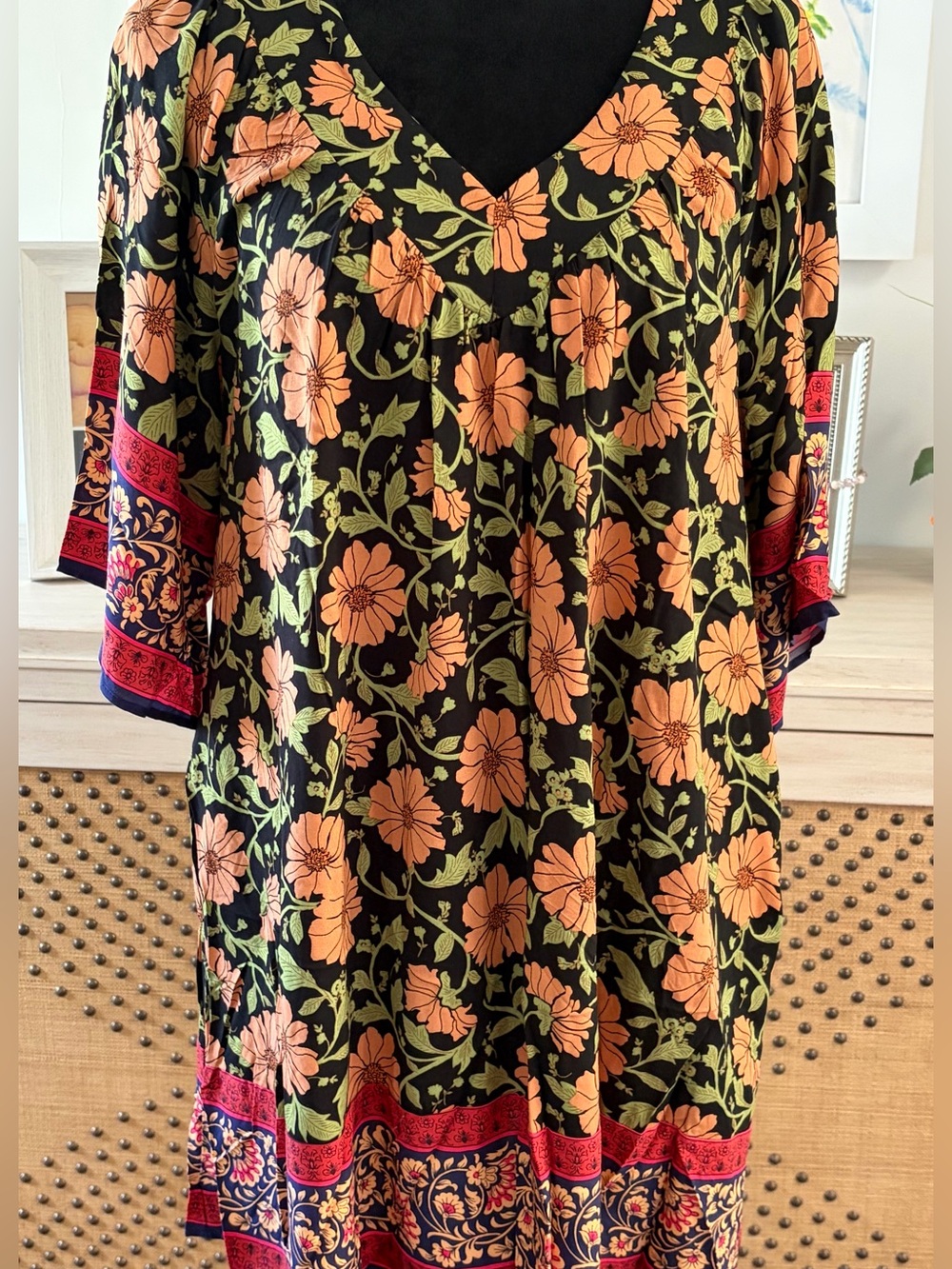 NWT Easel Size Small Floral Dress - Picture 2 of 5